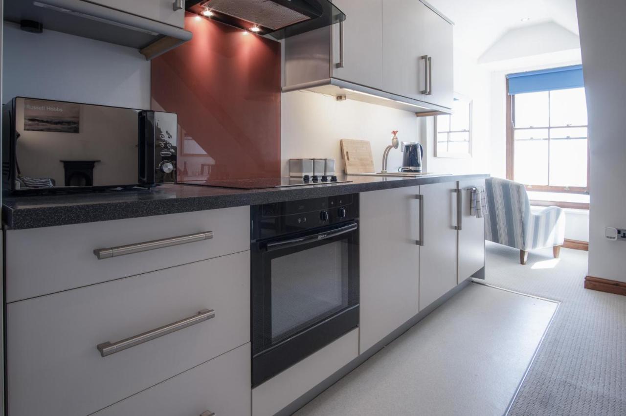The Nest - 1 Bedroom Apartment - Tenby Exterior foto